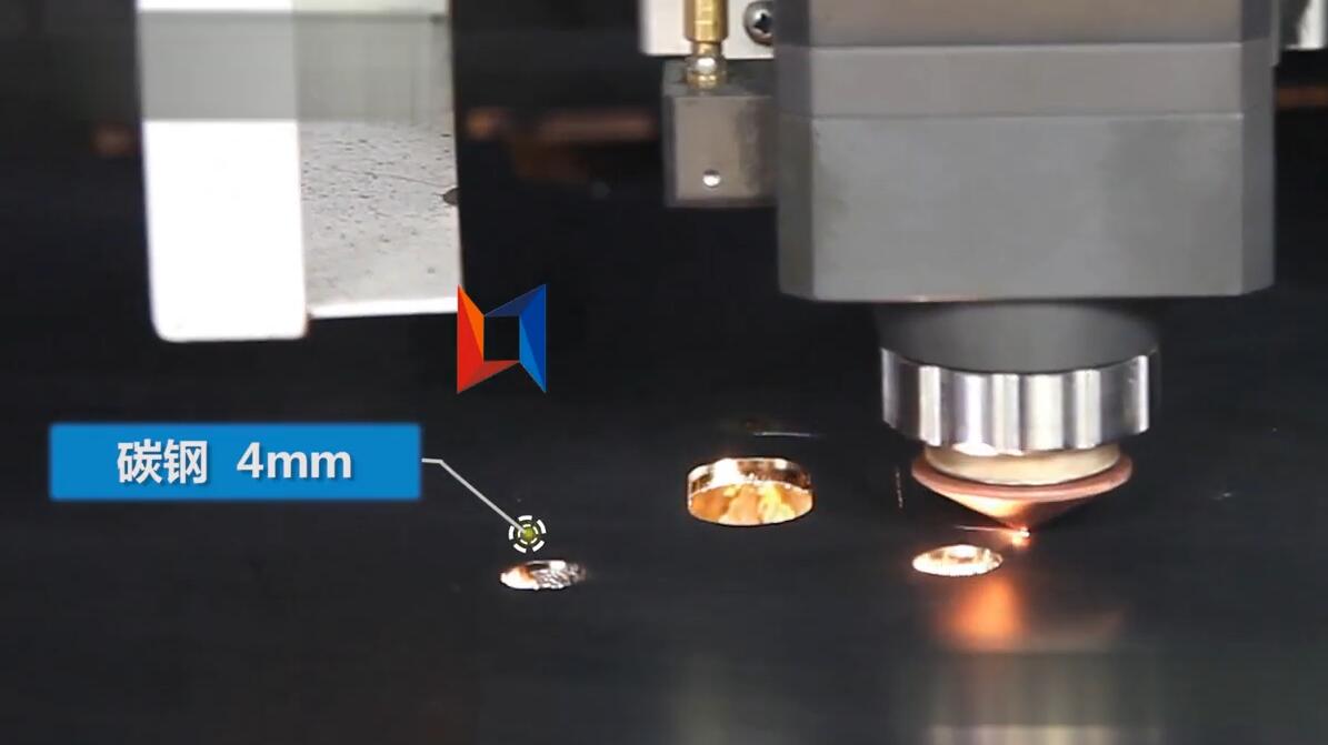 領(lǐng)秀激光LXF1530光纖激光切割機切割碳鋼4mm
